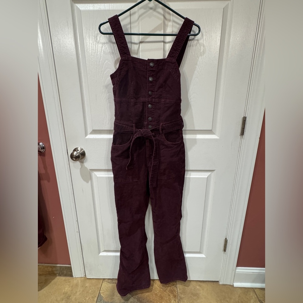 American Eagle Outfitters Burgundy overalls size 4